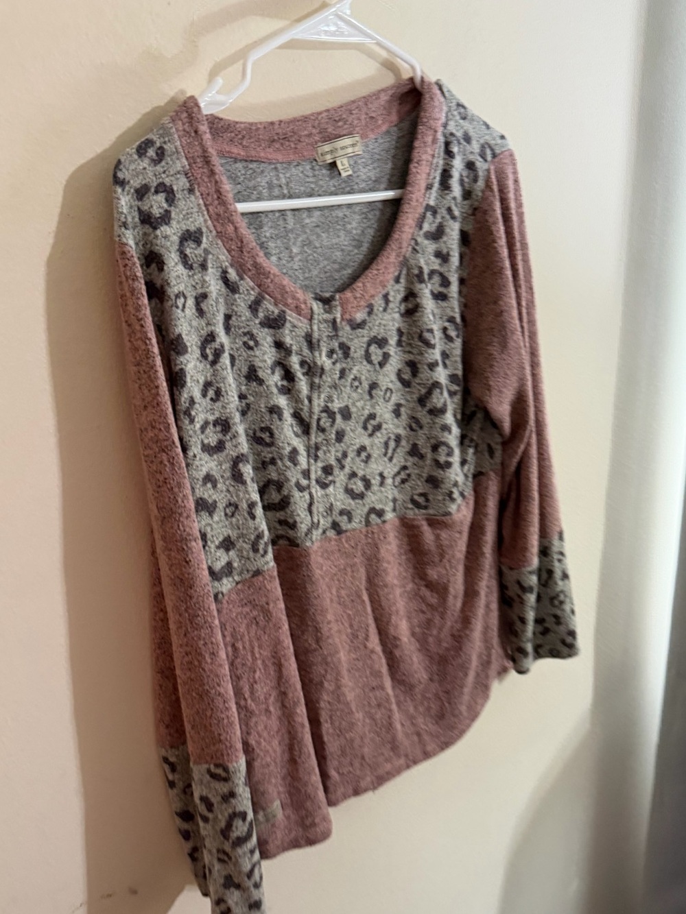 Simply Southern Size Large Mauve and Gray Leopard Panel Pullover